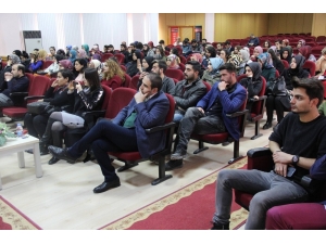 Şair Ve Yazar Bülent Parlak Edebiyat Günlerine Konuk Oldu