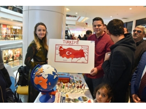 Dokunsal Haritalar Ve Eğitim Materyalleri Sergisi