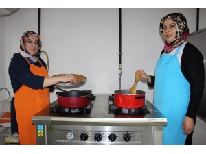 2 Ev Hanımı, Çocukluk Hayalini Kosgeb Desteğiyle Gerçekleştirdi