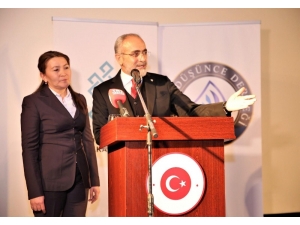 Cumhurbaşkanı Başdanışmanı Topçu: "Ne Mutlu Bu Safta Yer Tutup ’Abd Bu Dünyadan Büyük Değildir’ Diyenlere"