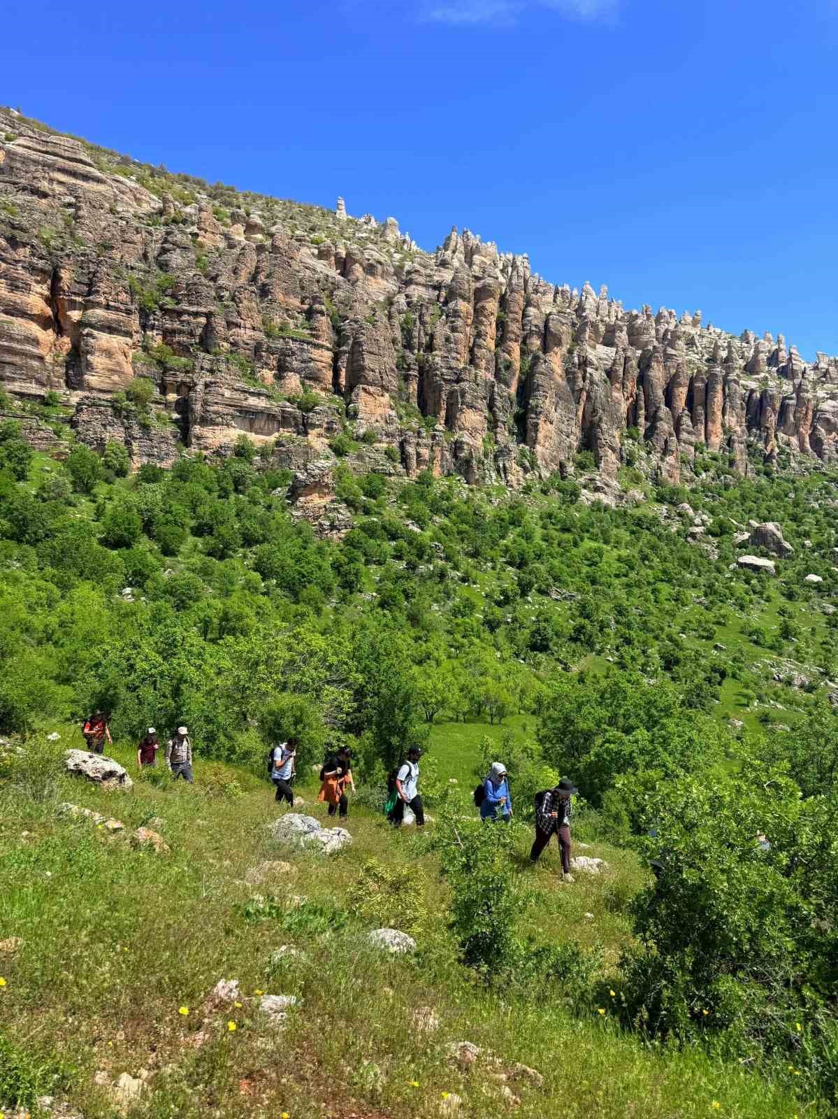 cermik-ilcesi-doga-guzelligi-ve-tarihi-ile-kapilarini-turizme-araladi