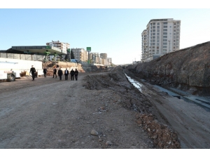 Narlıdere Kavşağında Çalışmalar Sürüyor