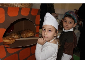 Küçük Yüreklerden Anadolu Esintileri