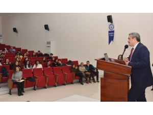 Başkan Alıcık, Üniversitelilere Yerel Yönetimi Anlattı