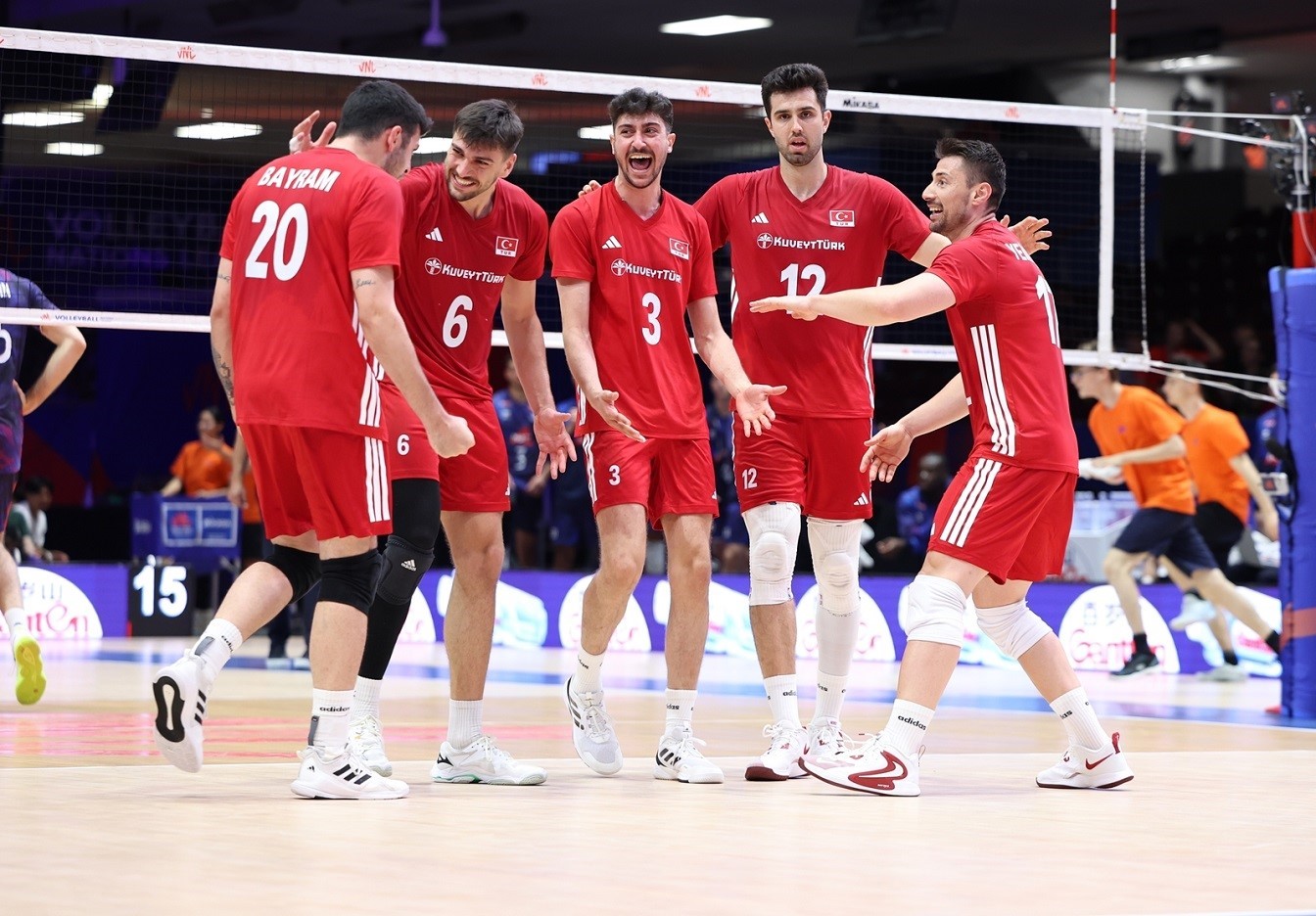 a-milli-erkek-voleybol-takimi-vnl-ikinci-haftada-parkeye-cikiyor