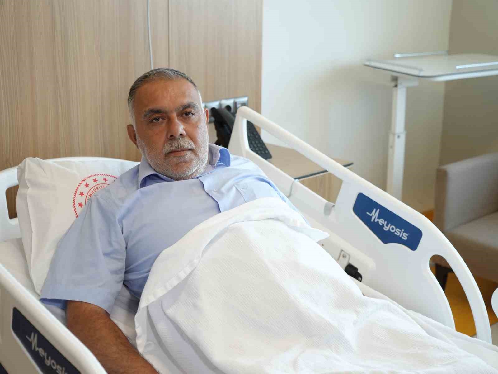 turkiye-de-bir-ilk-acik-kalp-ameliyati-olmadan-kalbindeki-delikten-kurtuldu