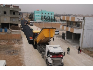 Akçakale’de Sıcak Asfalt Çalışması