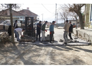 Şeyhdavutlar Mahallesinde Yollar Yenileniyor