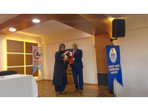 Öğretmen, Öğrenci Ve Veliler Ünlü Yazarlarla Buluşmaya Devam Ediyor