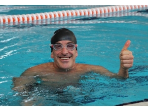 Yüzmenin ’Kimya’sını Çözdü