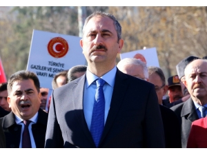 Abdülhamit Gül’den Khk Açıklaması