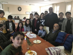 Öğrenciler Huzurevi Sakinlerini Unutmadı