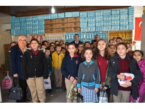 Taytanlı Öğrencilerinden Sosyal Markete Destek