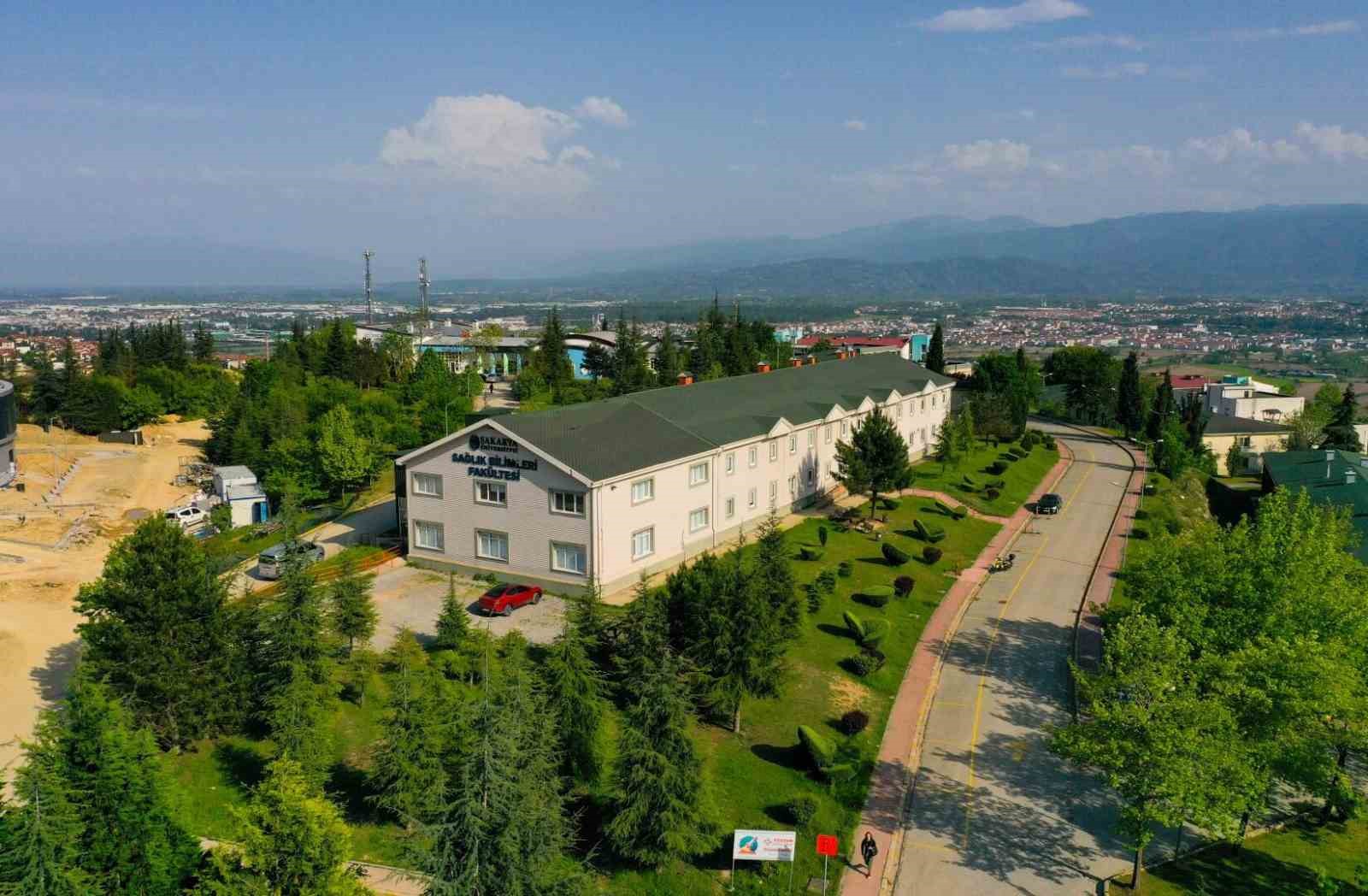gelecegin-saglik-calisanlari-saha-ve-hastane-egitimiyle-yetisecek