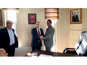 Eski Milletvekili Özbek’ten Başkan Tekin’e Tebrik Ziyareti