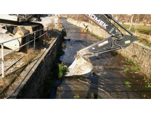 Bilecik Belediyesi’nden Dalakdere’de Kapsamlı Temizlik Çalışması