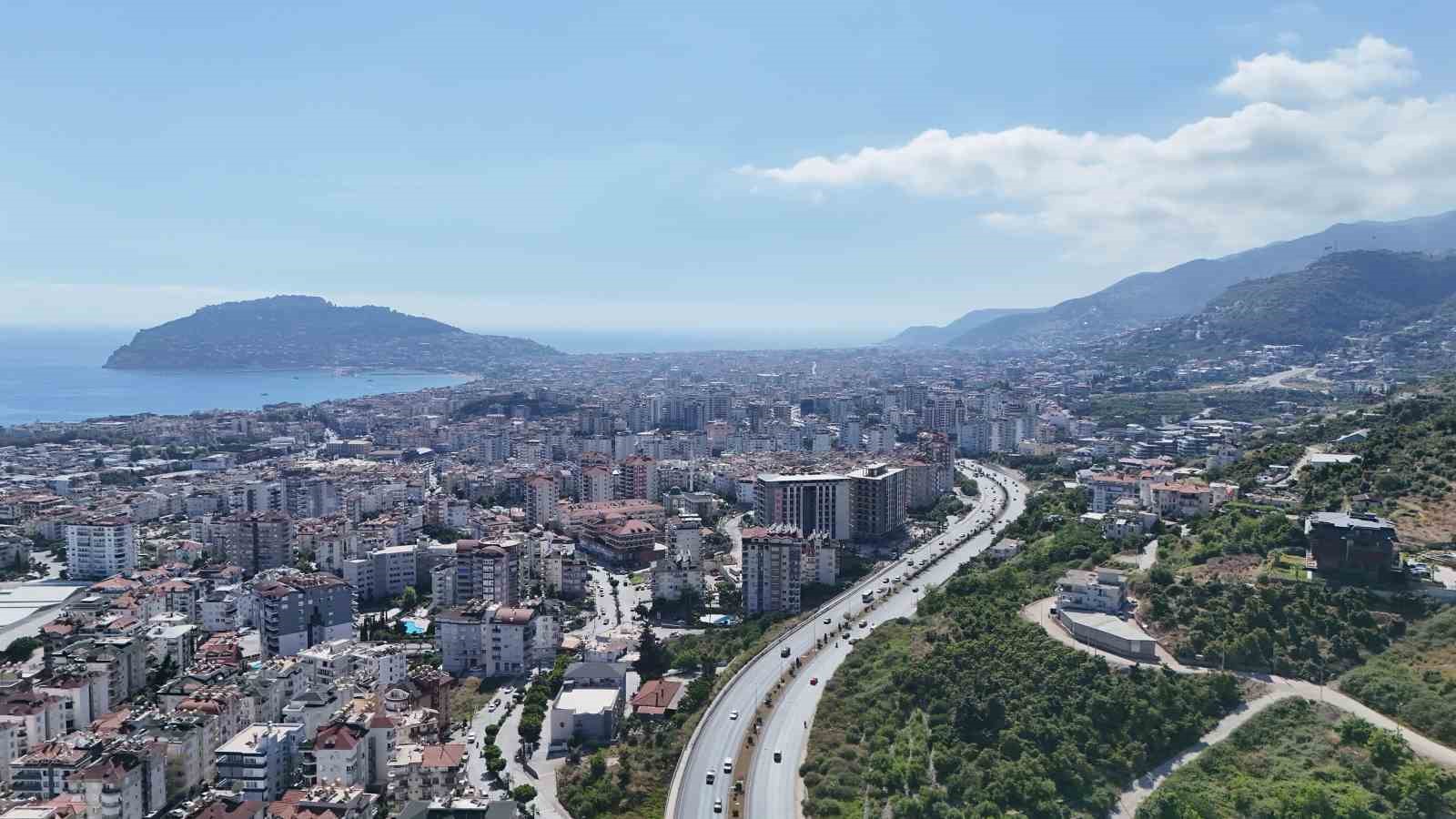 24-ilcede-nufusuyla-ilk-sirada-olan-alanya-ilcesinde-il-olma-beklentisi