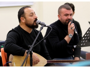 Aiçü Öğrencileri Doğubayazıt’ta Öğrencilere Konser Verdi