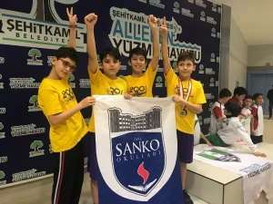 Kurtuluş Günü Yüzme Yarışları