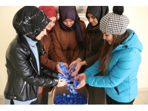 Üniversite Öğrencilerinden ‘Bir Kapakla Umuda Sen De Ortak Ol’ Kampanyası