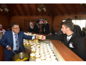 Başkan Yağcı’dan Öğrencilere Çorba İkramı