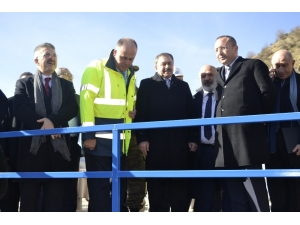 Bakan Eroğlu, Çetin Barajı’nda İncelemelerde Bulundu