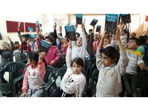 "Okumak Mutluluktur" Projesiyle Okumayan Kalmayacak