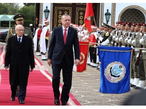 Cumhurbaşkanı Erdoğan Tunus’ta