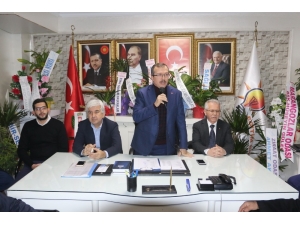 Ak Parti’li Aydemir’den Akhisar Teşkilatına Tebrik Ziyareti