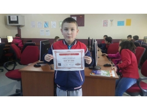 Balyalı Öğrenciler Teknoloji Ve Yazılım Dersinde Kodlamayı Öğrendi