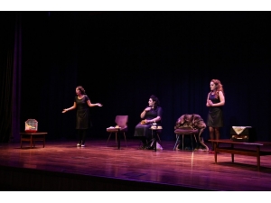 Öğrencilerin Sahnelediği Oyun Büyük Beğeni Topladı