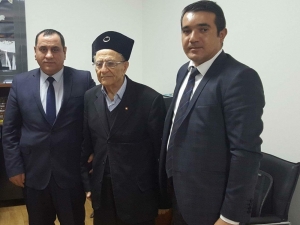 90 Yaşındaki İş Adamı Belediyeye Bağışta Bulundu