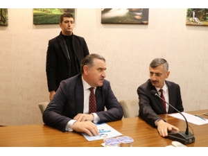 Gençlik Ve Spor Bakanı Bak Rize’de Rize İçin 2017 Yılını Değerlendiriyor