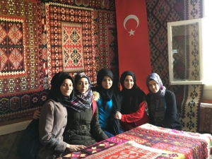 Türk Ve Suriyeli Gençler Kampa Buluştu