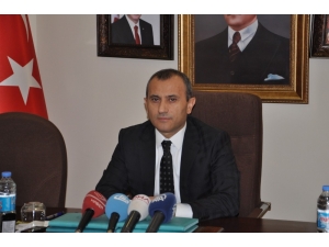 Vali Sonel Sözünü Tuttu, Festival Parası Bin Öğrenciye Burs Oldu