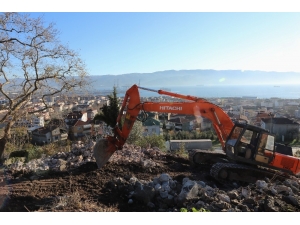 Körfez Belediyesi Otoban Üstü Camii İçin Çalışma Başlattı