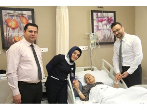 Kalçası Kırılan 106 Yaşındaki Emine Nine Deva Buldu