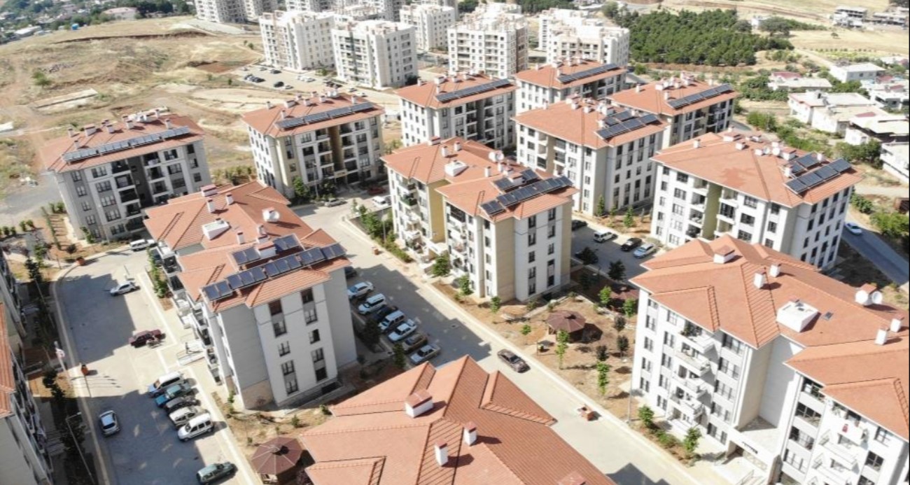 baykar-in-yaptigi-303-deprem-konutuyla-mahalle-kulturu-yeniden-canlandi