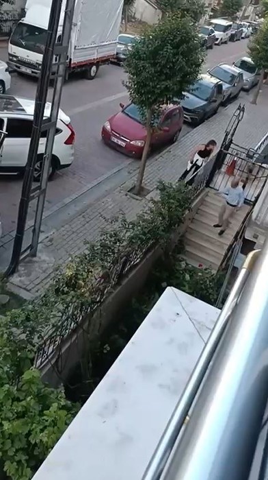 avcilar-da-park-yeri-tartismasi-kamerada