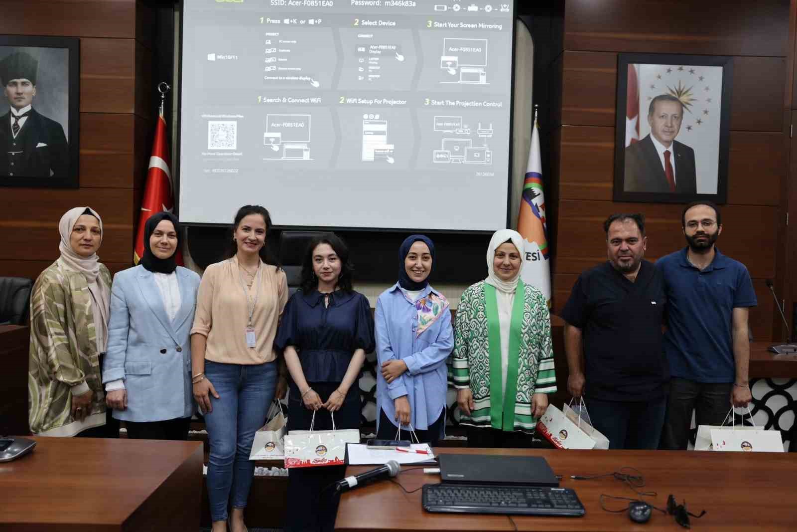 uzmanlardan-kadinlara-erken-teshis-saglikli-beslenme-ve-egzersiz-uyarisi