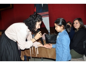 Yaşam Koçu Hacer Bülbül; “Televizyon İzlemek Yerine Kitap Okuyalım”