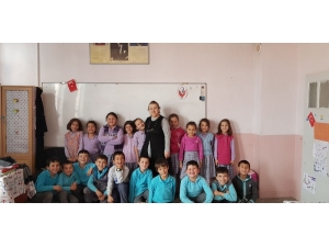 Veliden Semra Öğretmen’e Övgü