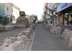 Sanat Sokağı Yapım Onarımına Başlandı