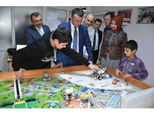 Vali Büyükakın’dan Bilim Ve Sanat Merkezi’ne Ziyaret