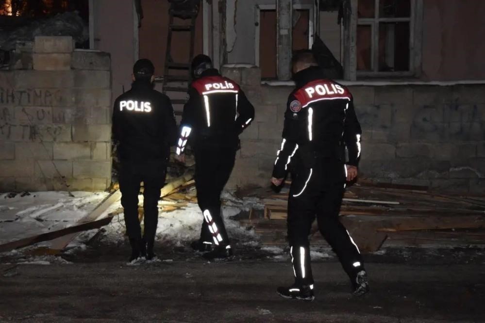 erzincan-da-aranan-40-sahis-yakalandi