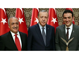 Tübitak’tan Atatürk Üniversitesine Bilim Ödülü