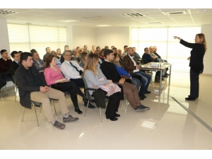 Eğitimlerle Hizmet Kalitesi Daha Da Yükseliyor