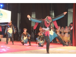 Hakkari’deki Sanatsal Gösteriye Büyük İlgi