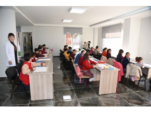 Öğrenciler 7 Ocak Kurtuluş Konulu Resimlerini Kâğıda Döktüler