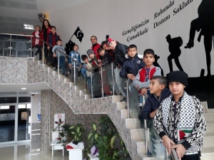 Sokakta Çalıştırılan Çocuklara Yakın İlgi